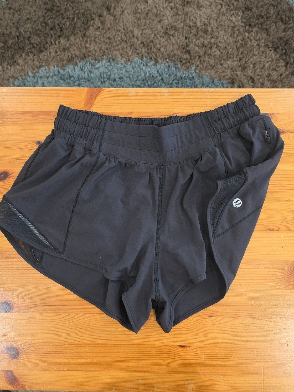 lululemon  Women's Hotty Hot Low-rise Lined Shorts 2.5" Size 6